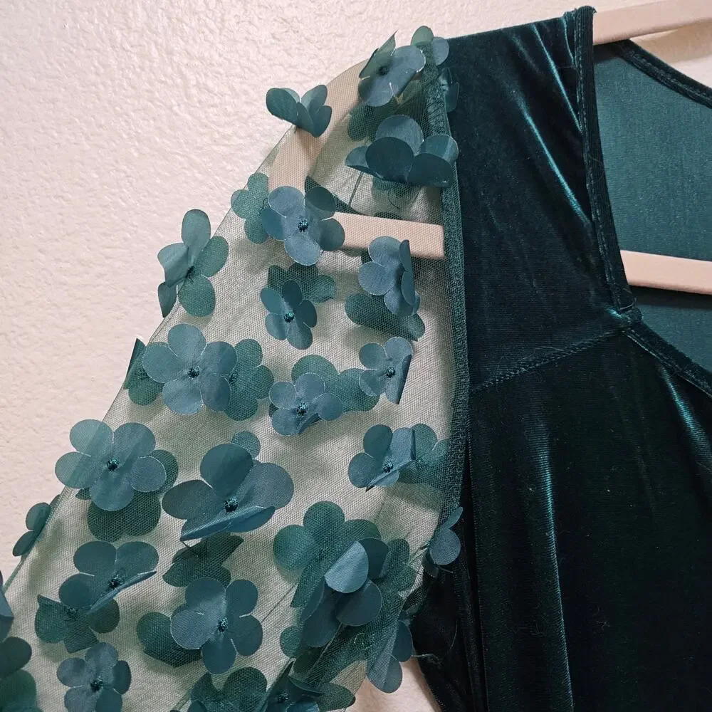 Velvet Holiday Maxi‎ L Dress Forest Green. 3D sheer floral Sleeve. Events Party